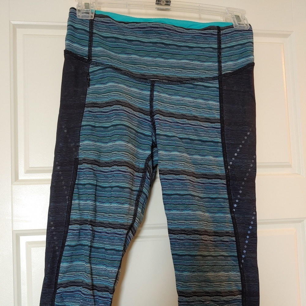 Lululemon Stop at Nothing Crop blue green